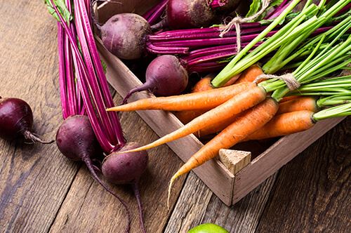 kaw-valley-harvesting-edibles-veggies-root-carrots-beets.jpg
