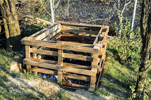 kaw valley start composting outoor composter wood pallets.jpg